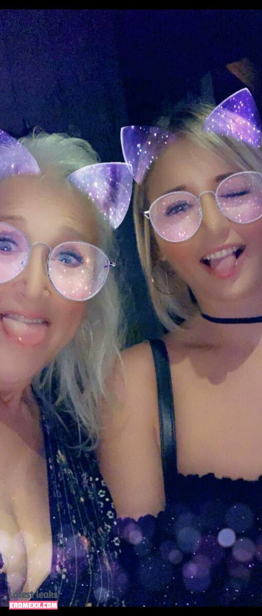 momanddaughter nude leaks onlyfans - Erome