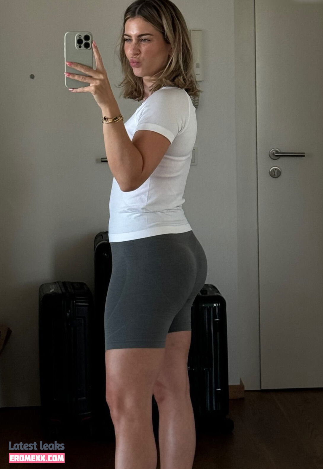 Latest Leaks Mrs. Bella Nude #95 - Fapello