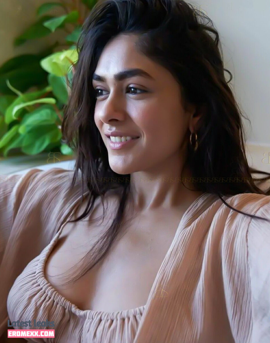 Latest Leaks Mrunal Thakur Nude #12 - Fapello