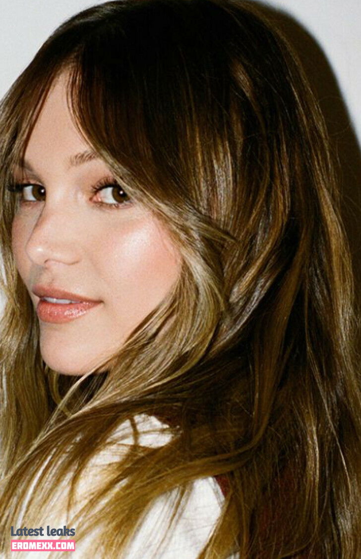 Latest Leaks Olivia Holt Nude #399 - Erome
