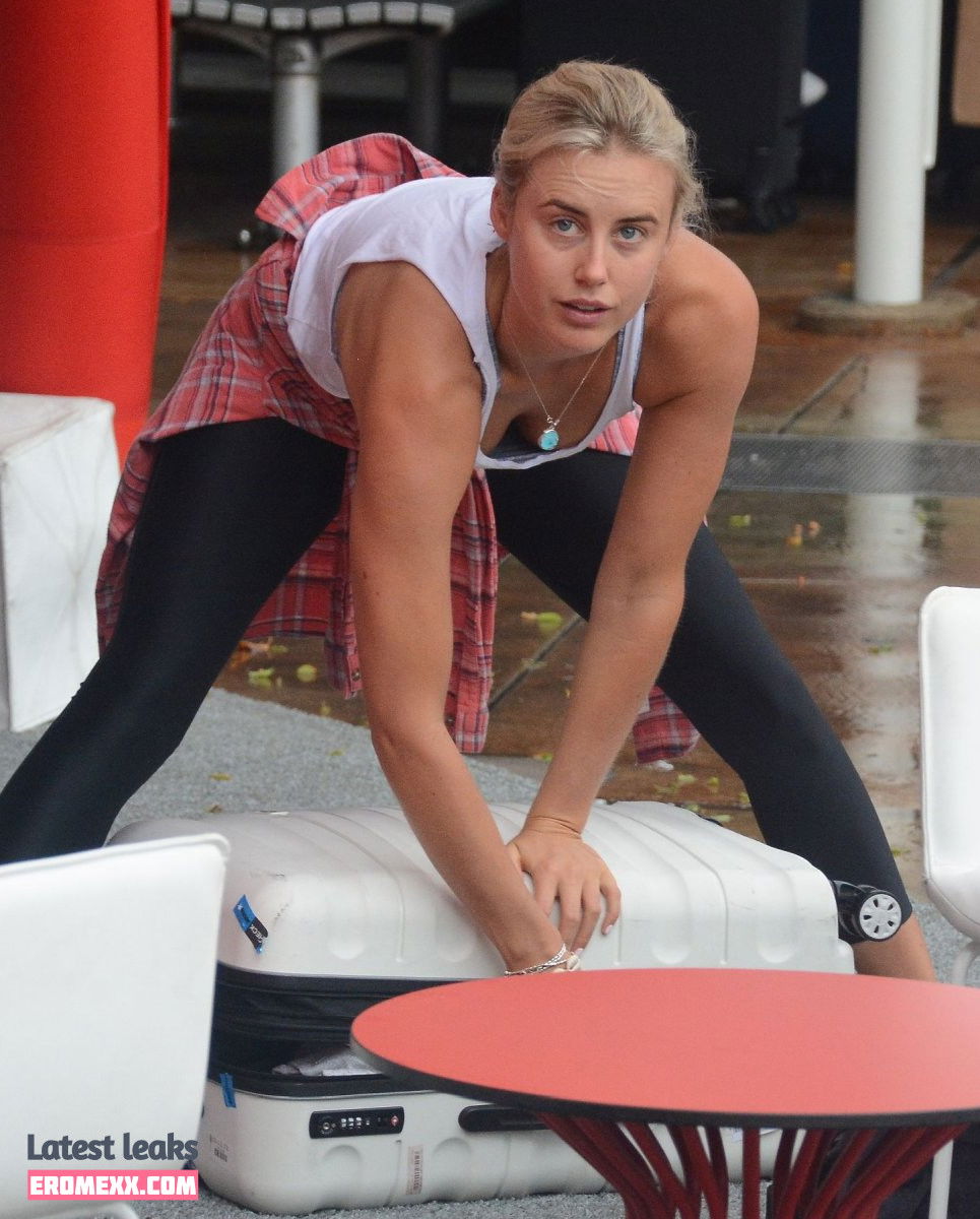 Latest Leaks Olivia Phyland Nude #8 - Fapello