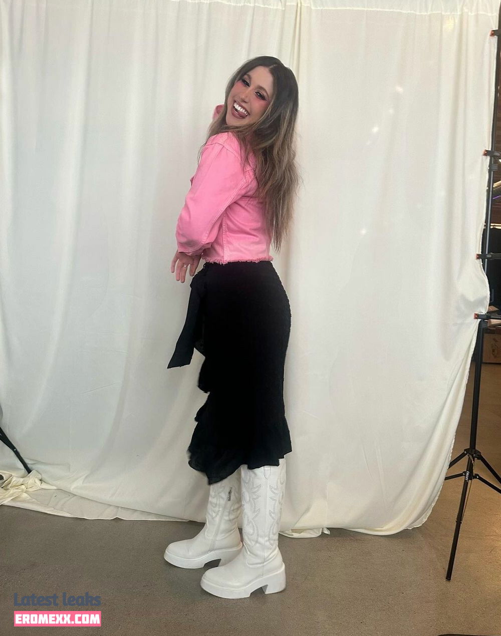 Latest Leaks olivialopes Nude #19 - Fapello
