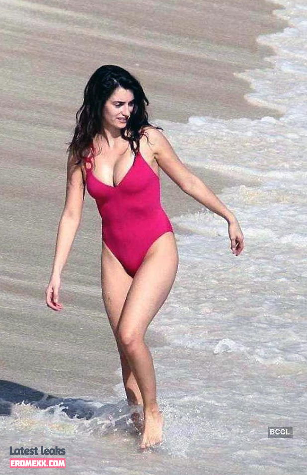 Latest Leaks Penélope Cruz Nude #808 - Fapello