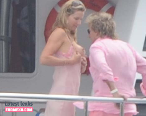 Latest Leaks Penny Lancaster Nude #36 - Fapello