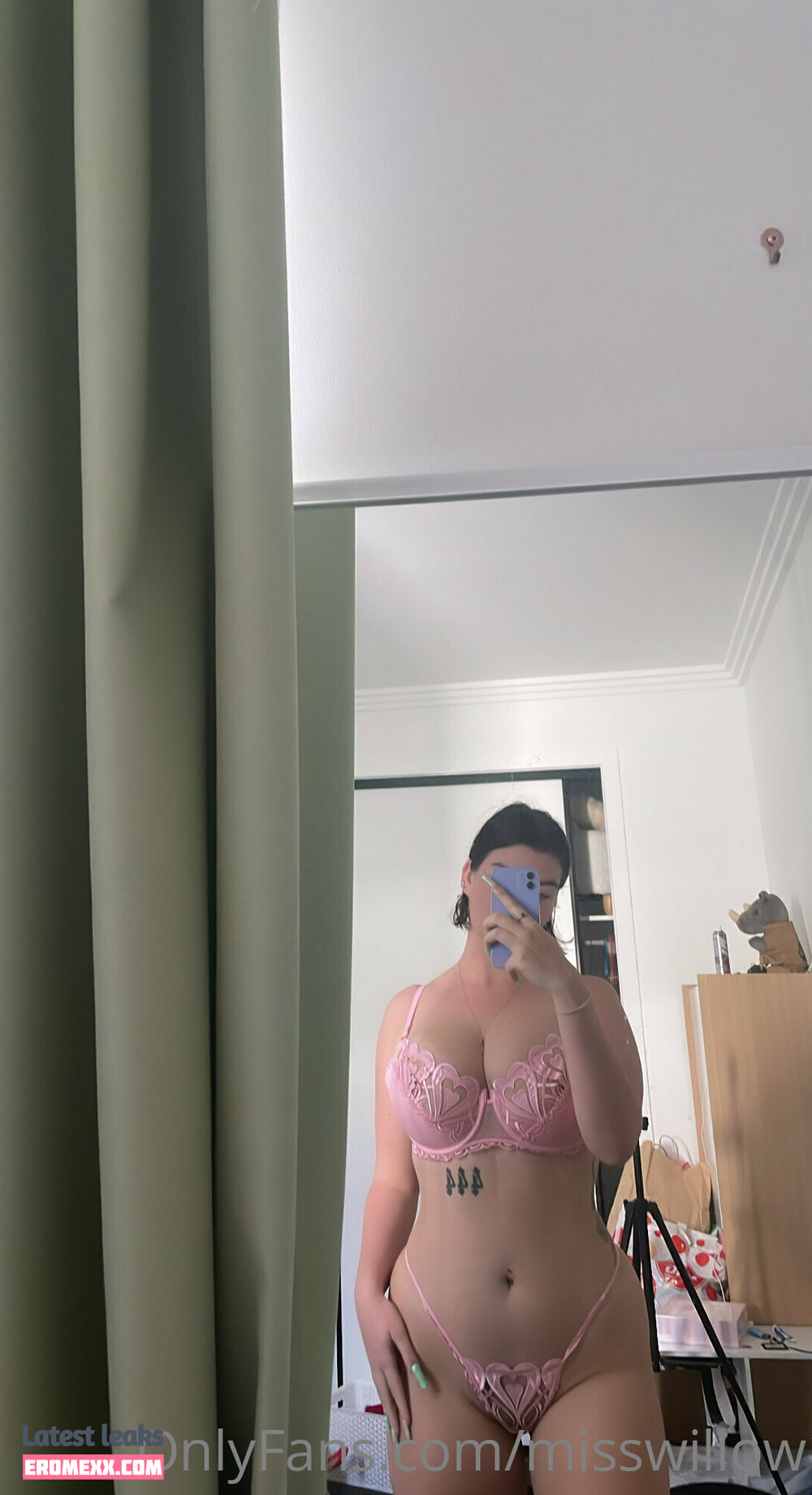 Latest Leaks Phoebewillow Nude #24 - Fapello