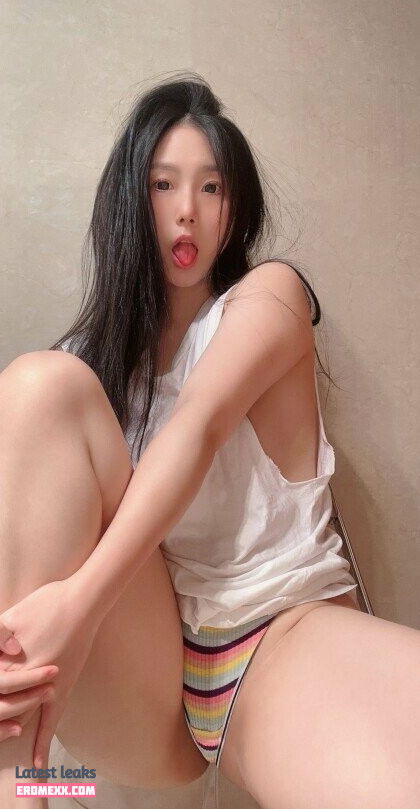 Latest Leaks QiaoniuTT Nude #2970 - Fapello
