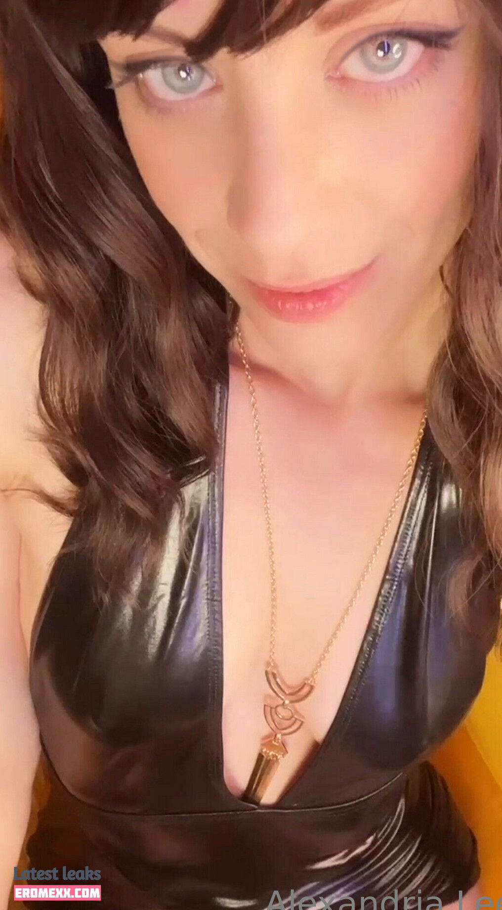 Latest Leaks queenbeealexandrialee Nude #8 - Fapello