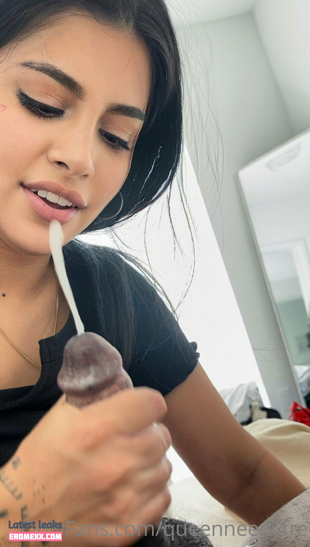 Latest Leaks queenneedyy Nude #4 - Fapello