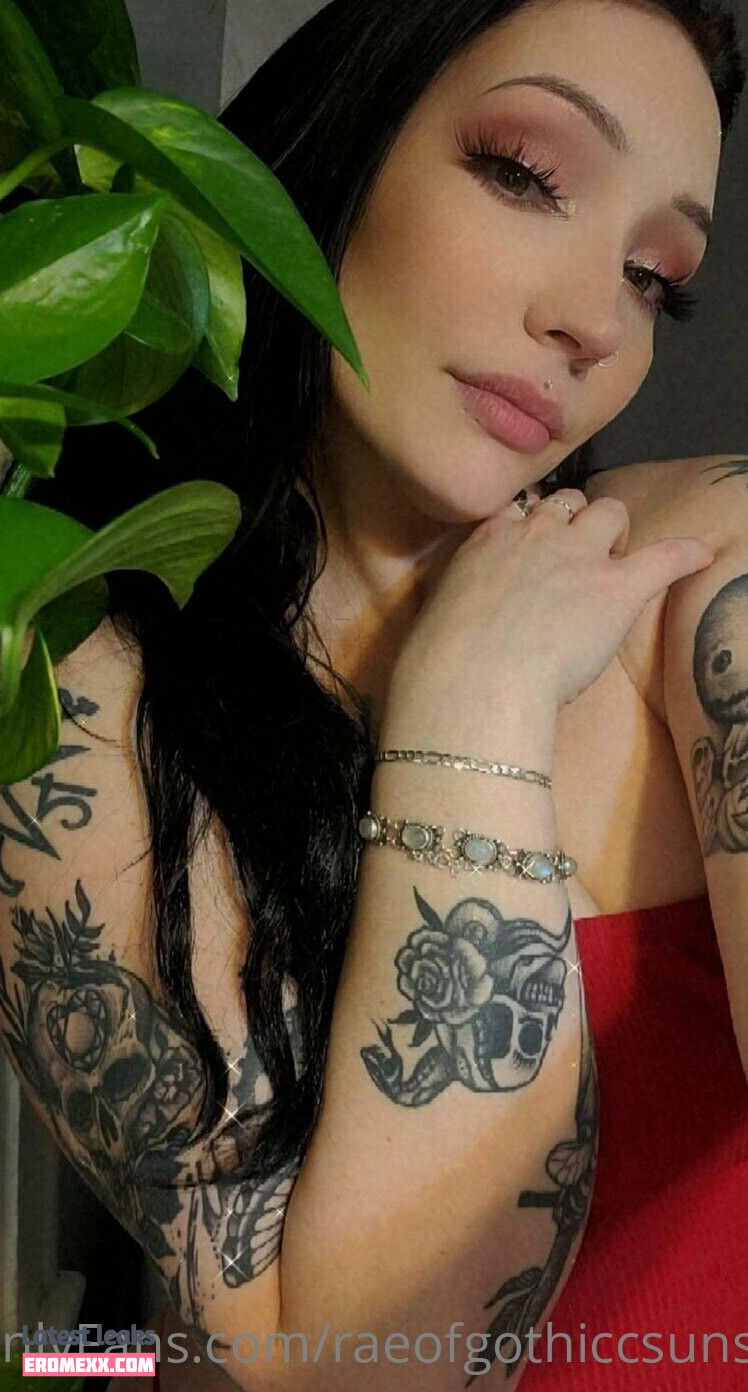 Latest Leaks raeofgothiccsunshine Nude #9 - Fapello