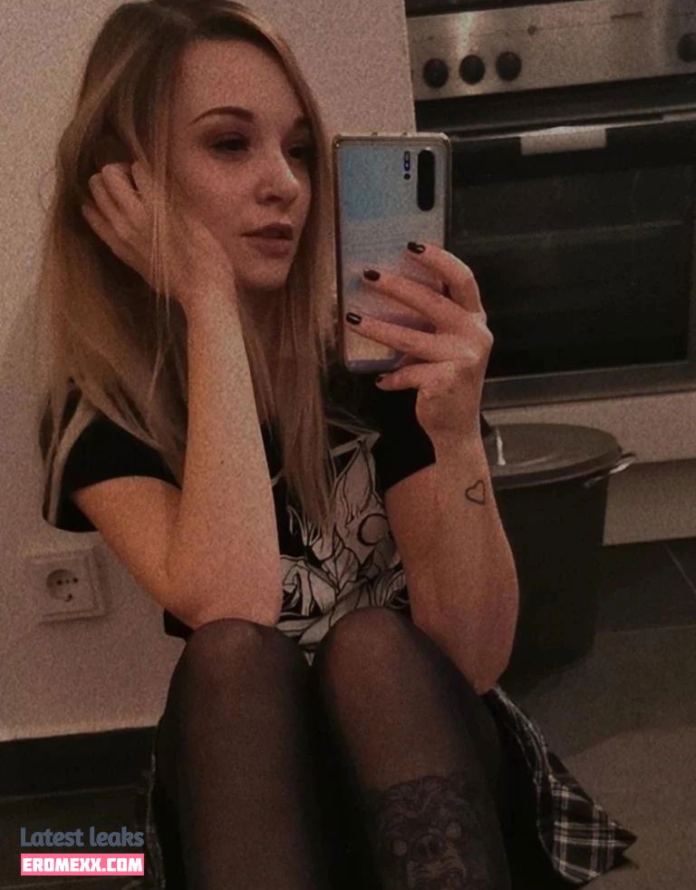 Latest Leaks rainbowf0x Nude #30 - Fapello