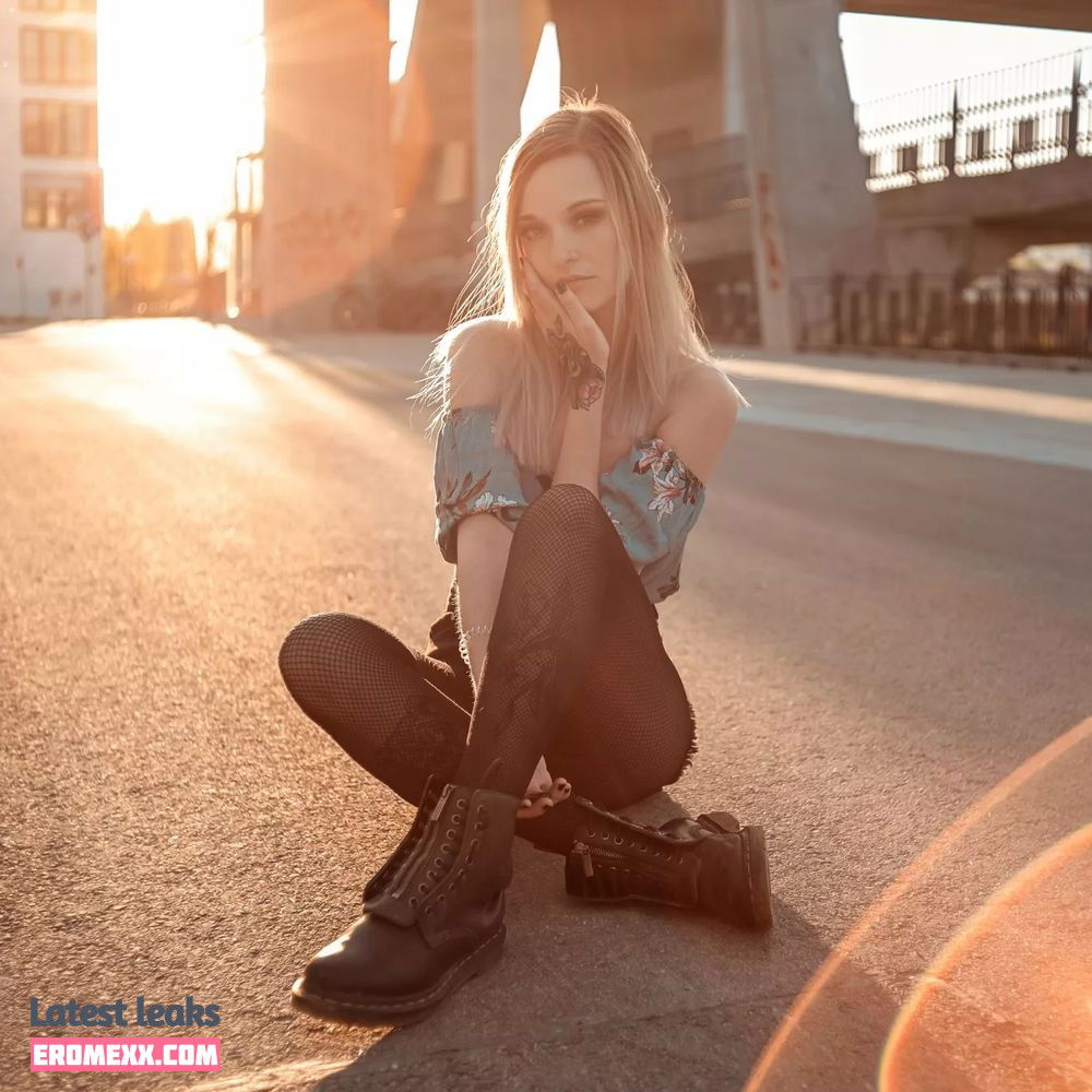 Latest Leaks rainbowf0x Nude #8 - Fapello