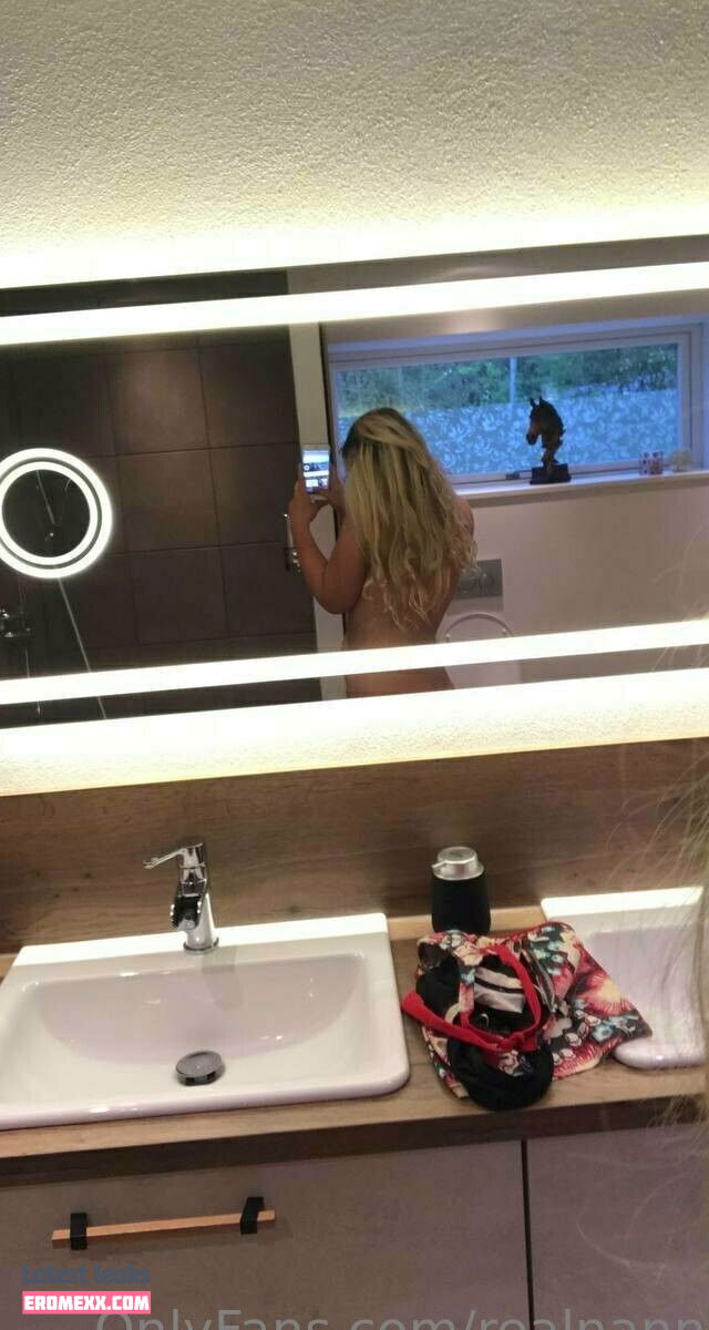 Latest Leaks realnanna Nude #14 - Fapello