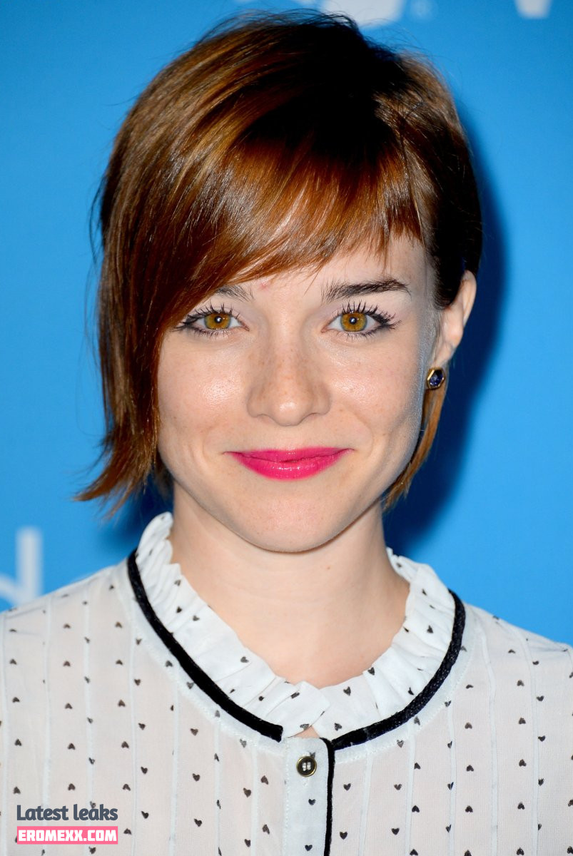 Latest Leaks Renee Felice Smith Nude #2 - Fapello