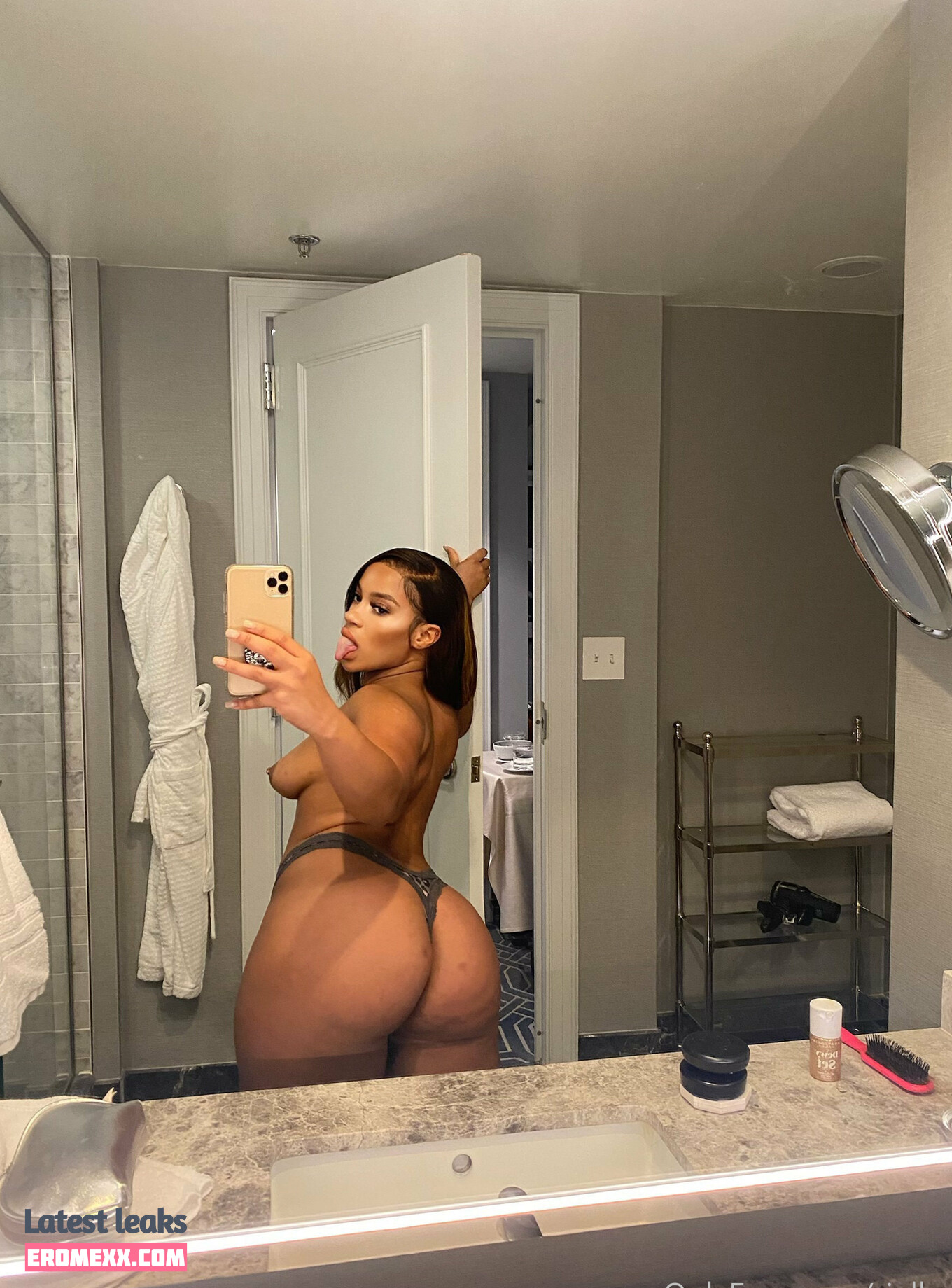 Latest Leaks RielleUK Nude #4 - Fapello