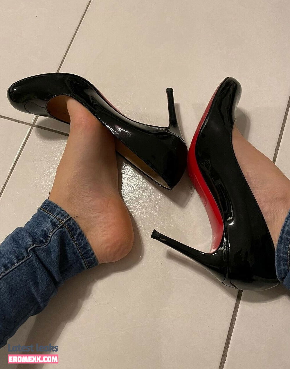 Latest Leaks Rooxaanee Feet Nude #9 - Erome