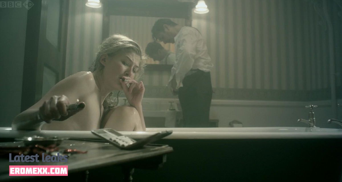 Latest Leaks Rosamund Pike Nude #143 - Erome