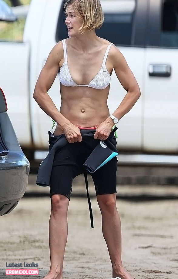 Latest Leaks Rosamund Pike Nude #366 - Erome