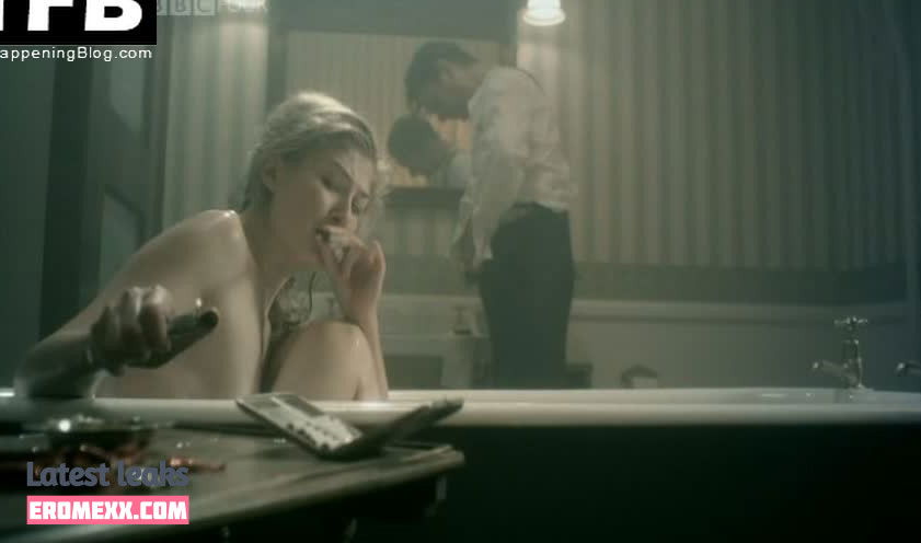 Latest Leaks Rosamund Pike Nude #454 - Erome