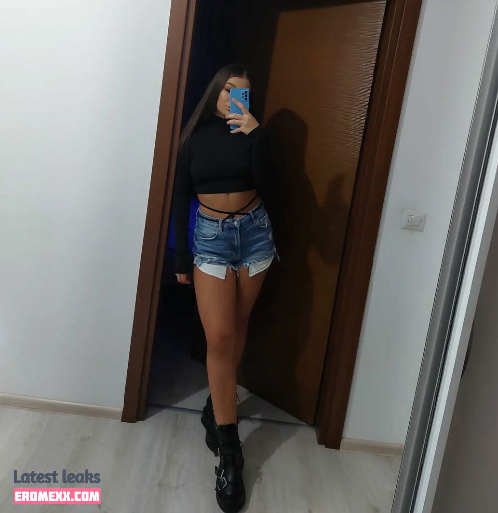 Latest Leaks roxanasilvanasandu Nude #7 - Fapello