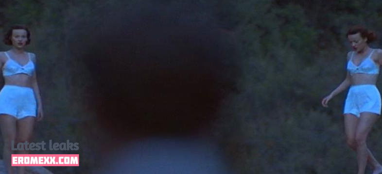Latest Leaks Samantha Mathis Nude #16 - Fapello