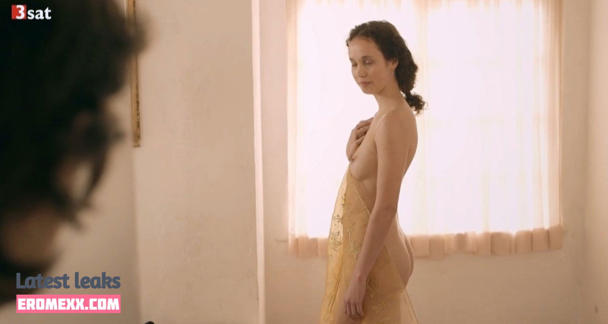 Latest Leaks Sarah Born Nude #4 - Fapello
