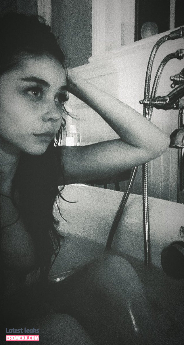Latest Leaks Sarah Hyland Nude #480 - Fapello