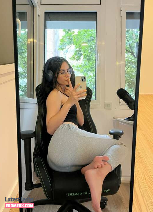 Latest Leaks Sarah Roomie Nude #6 - Fapello