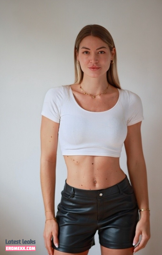 Latest Leaks Sarina sarina_mdrc Nude #4 - Fapello