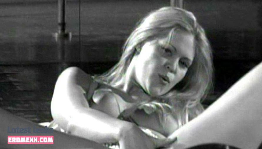 Latest Leaks Selena Silver Nude #4 - Fapello