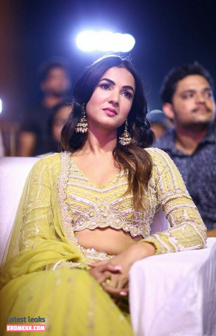 Latest Leaks Sonal Chauhan Nude #10 - Erome