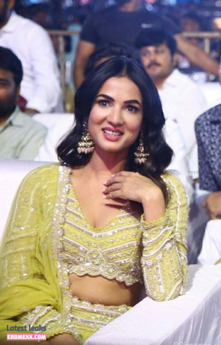 Latest Leaks Sonal Chauhan Nude #21 - Erome