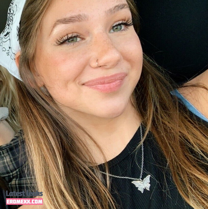 Latest Leaks Sophiejustchillin Nude #3 - Fapello