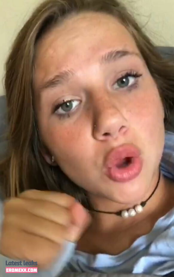 Latest Leaks Sophiejustchillin Nude #5 - Fapello