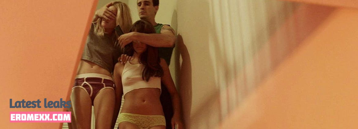 Latest Leaks Stella Maeve Nude #38 - Fapello