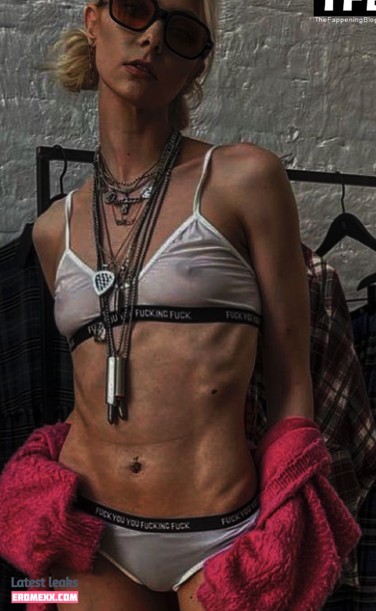 Latest Leaks Taylor Momsen Nude #83 - Fapello