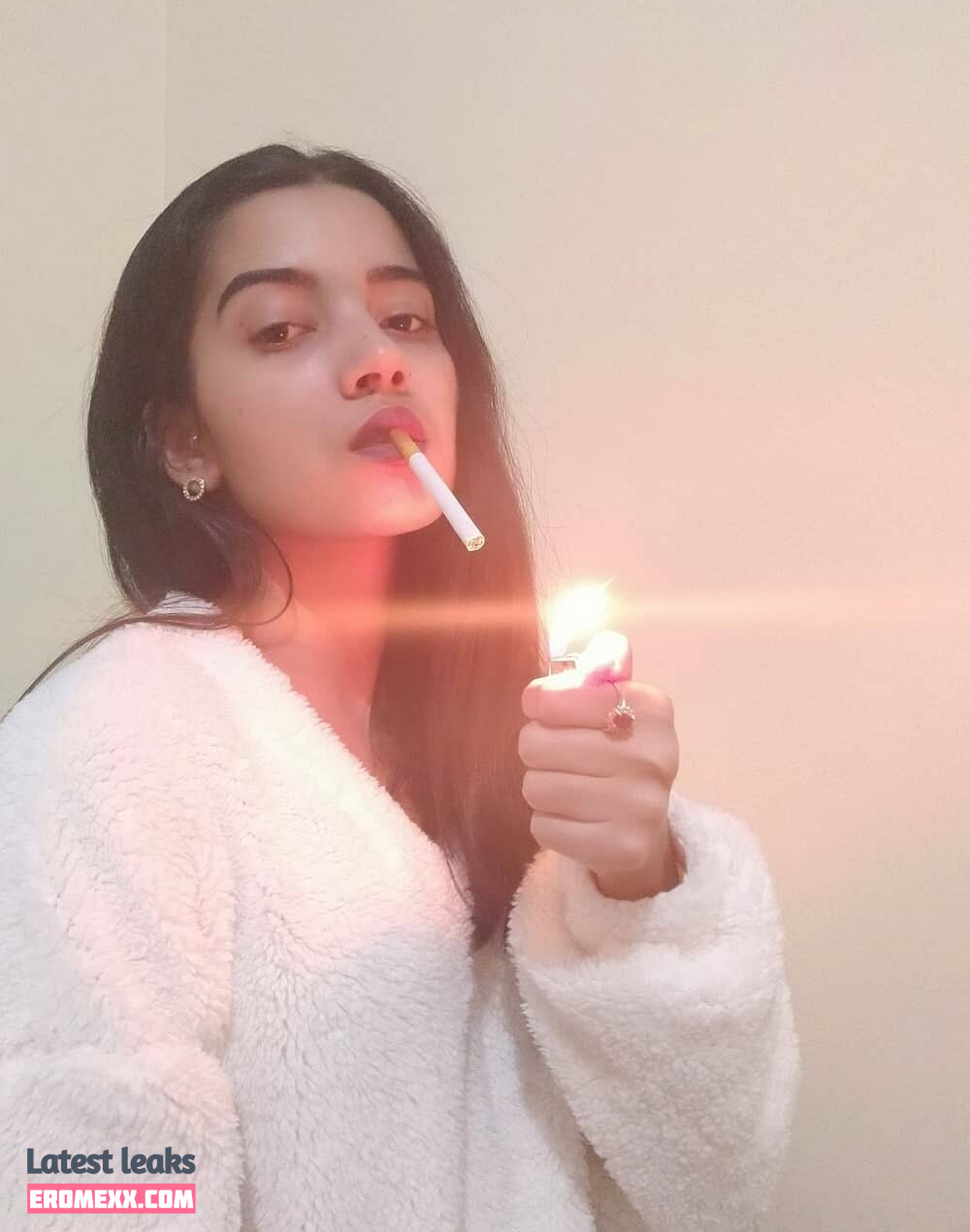 Latest Leaks thebeautyofsmoking Nude #12 - Fapello