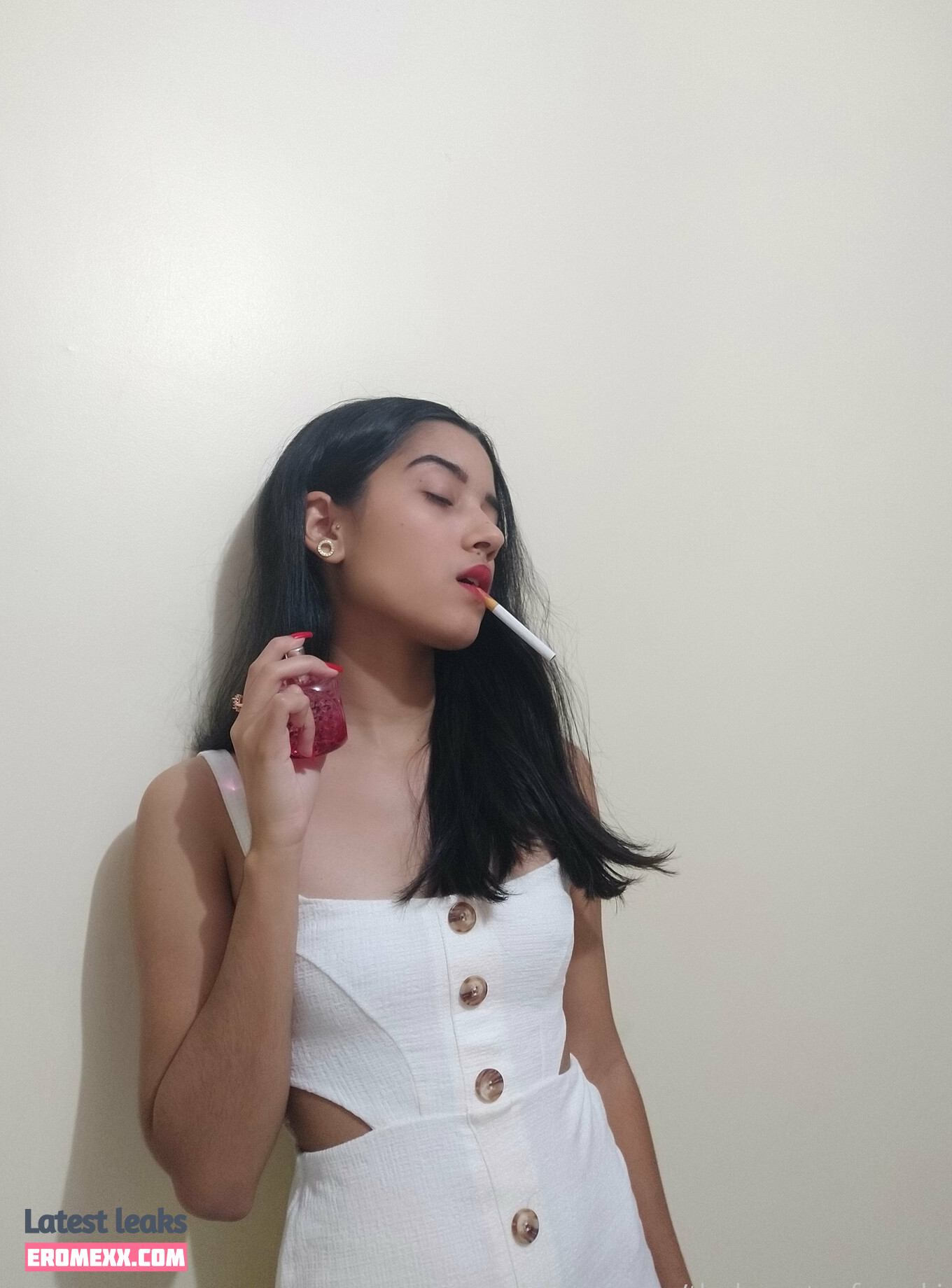 Latest Leaks thebeautyofsmoking Nude #19 - Fapello