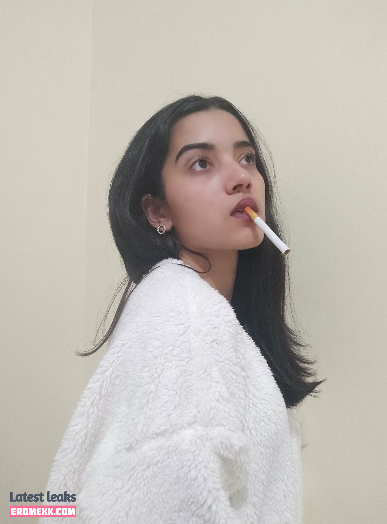 Latest Leaks thebeautyofsmoking Nude #3 - Fapello