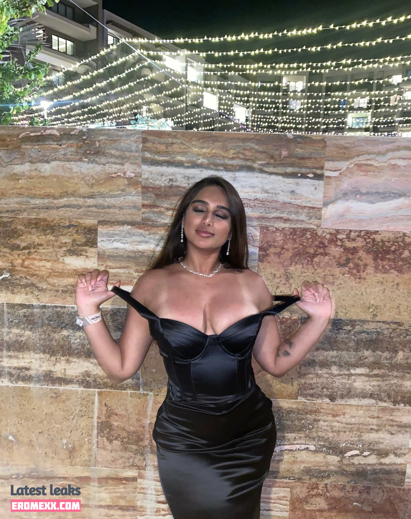 Latest Leaks therealmeghnaa Nude #4 - Fapello