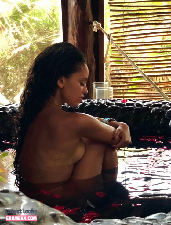 Latest Leaks Vanessa Morgan Nude #223 - Fapello