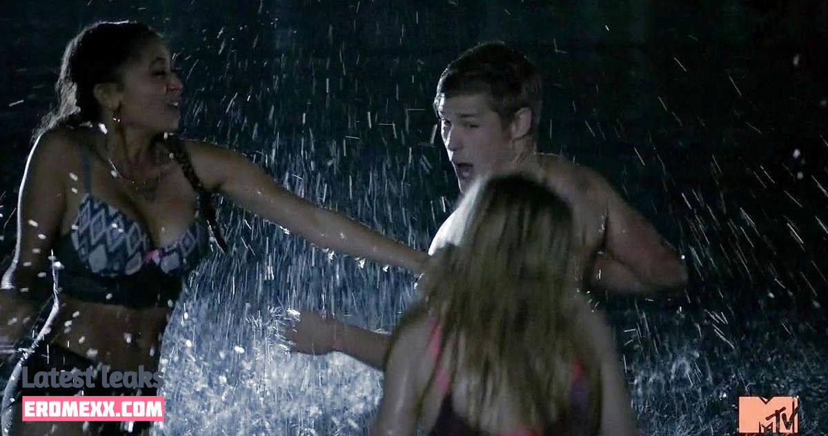Latest Leaks Vanessa Morgan Nude #7 - Fapello