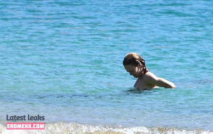 Latest Leaks Vanessa Paradis Nude #14 - Fapello