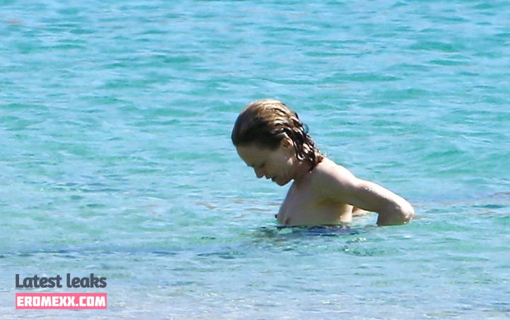 Latest Leaks Vanessa Paradis Nude #16 - Fapello