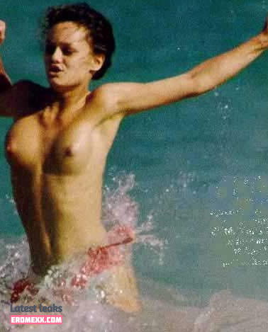 Latest Leaks Vanessa Paradis Nude #31 - Fapello