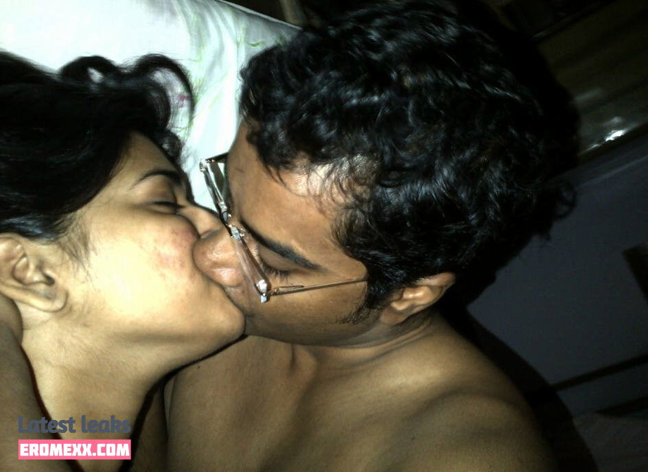 Latest Leaks Vasundhara Kashyap Nude #49 - Fapello