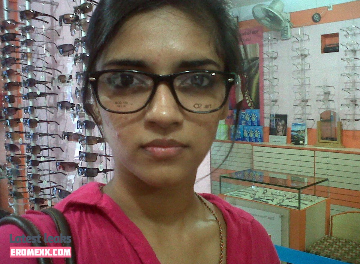 Latest Leaks Vasundhara Kashyap Nude #6 - Fapello