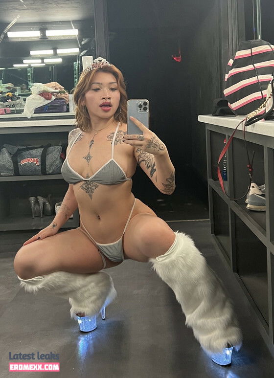 Latest Leaks VenusMatrix Nude #91 - Erome