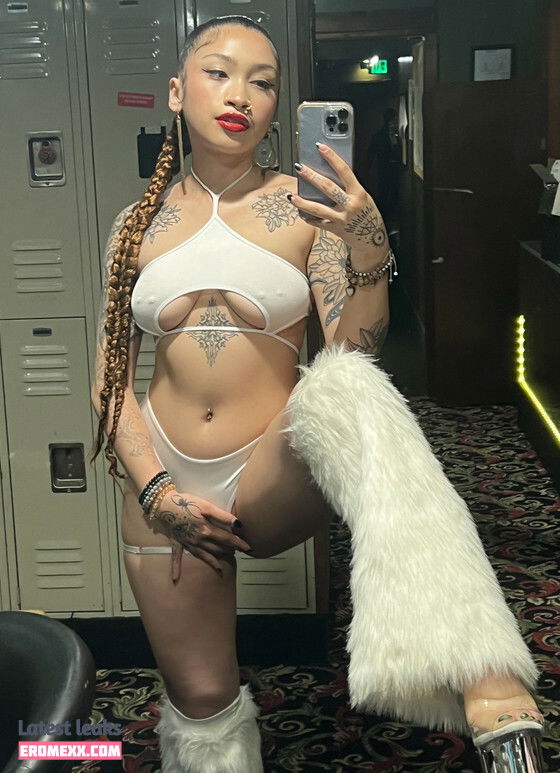 Latest Leaks VenusMatrix Nude #98 - Erome