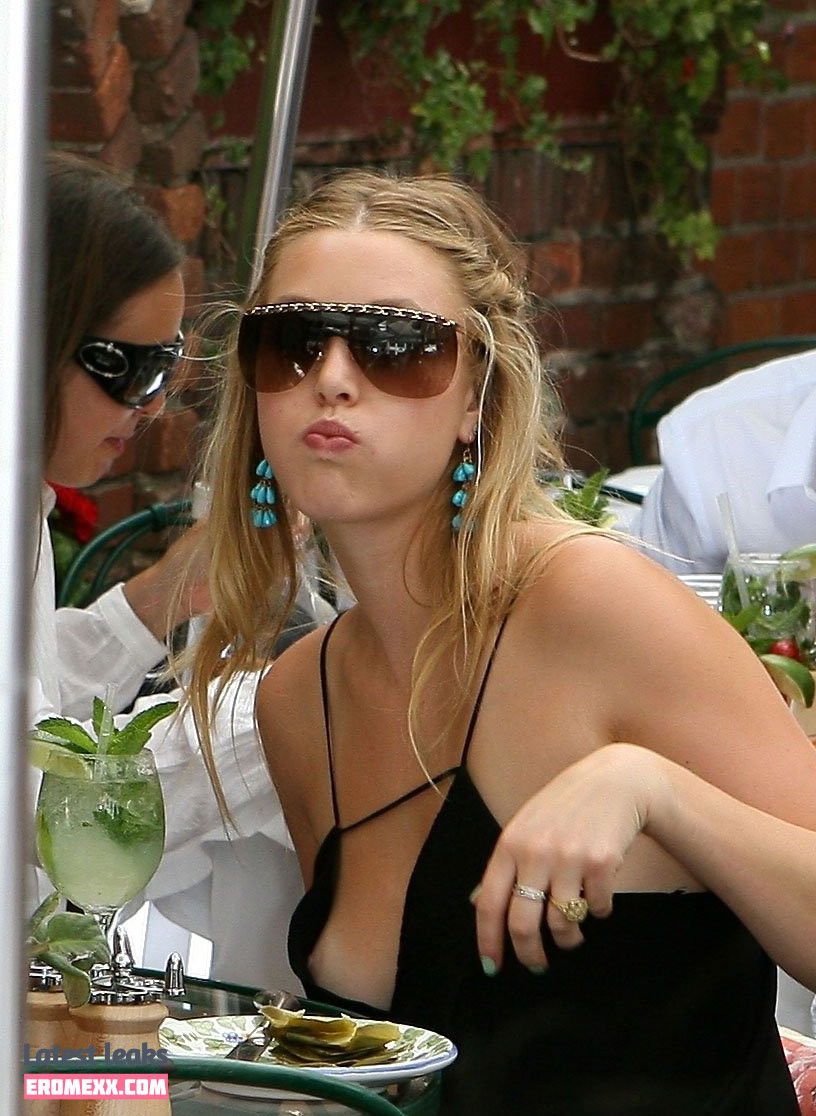 Latest Leaks Whitney Port Nude #148 - Fapello