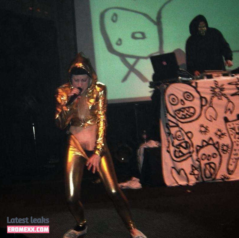 Latest Leaks Yolandi Visser Nude #15 - Fapello